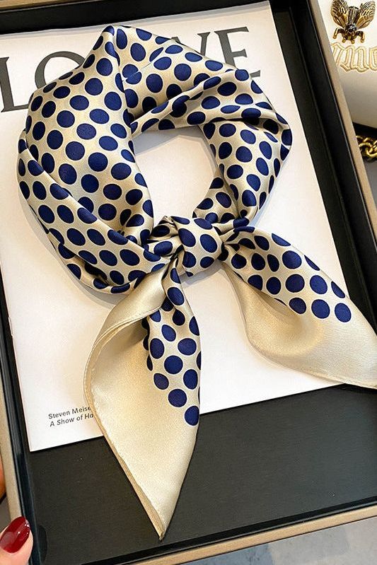 Amara-šátek (100 % hedvábí - 68 cm)