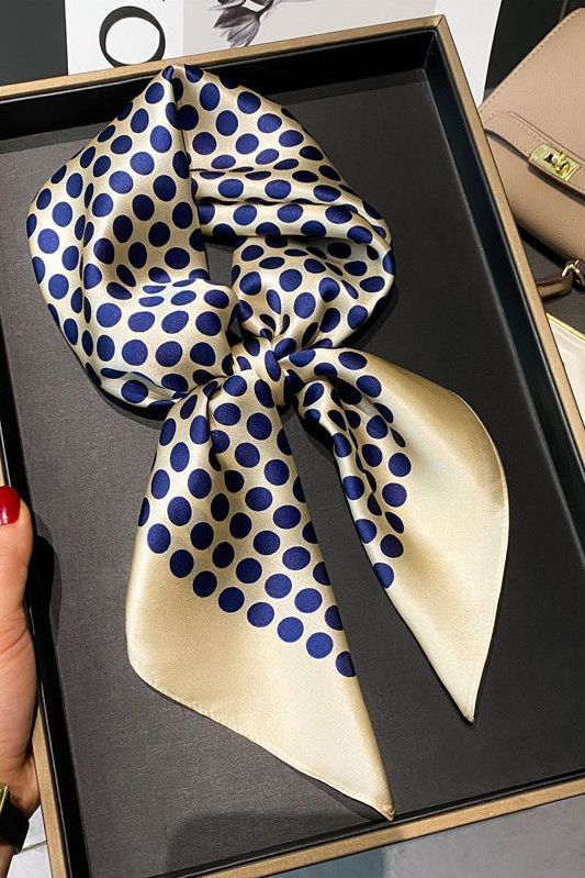 Amara-šátek (100 % hedvábí - 68 cm)