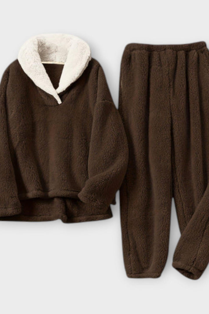 Karolina Dlouhorukávové sety