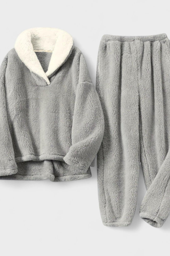 Karolina Dlouhorukávové sety