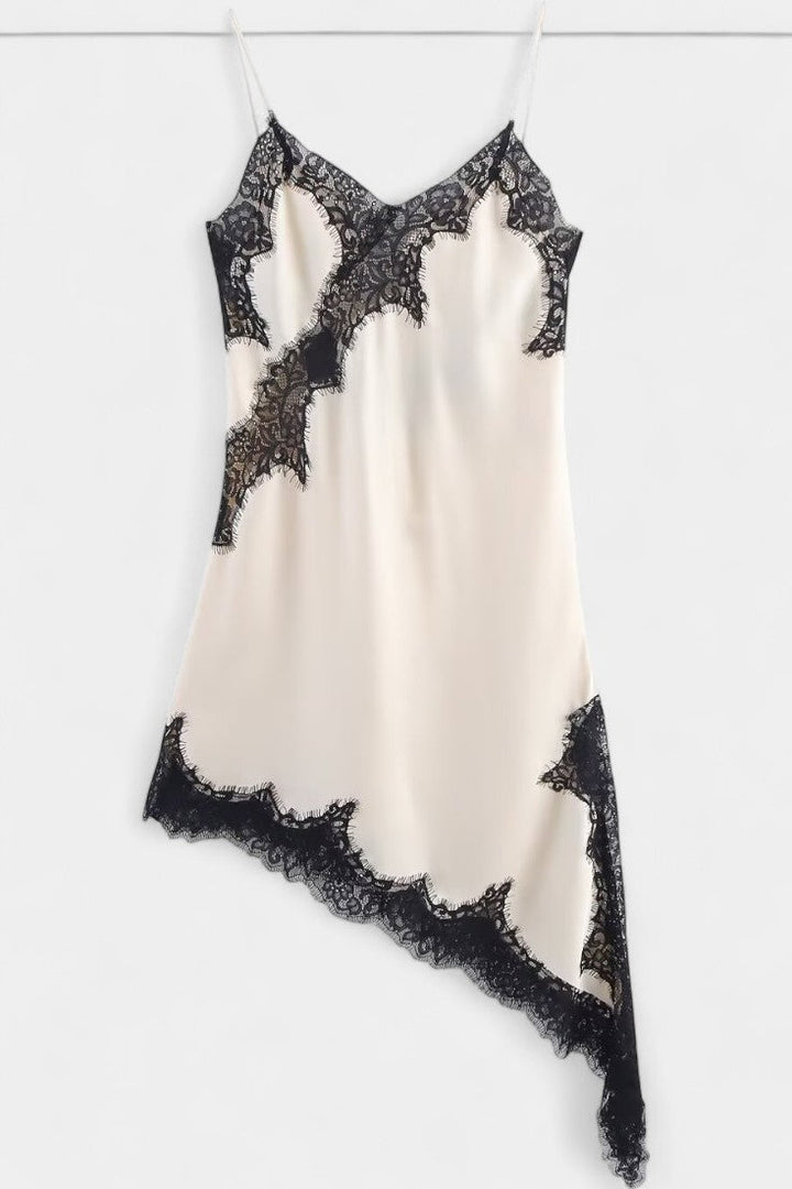 Kerry™ | Stylový bezramenný šaty