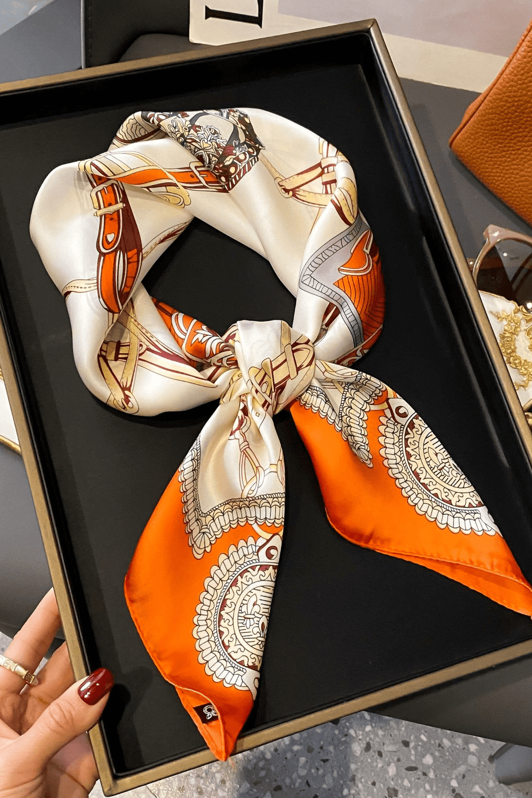 Klara Foulard (100% hedvábí - 68cm)