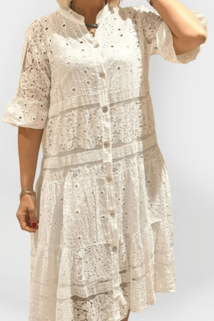 Krajková šaty s výšivkami