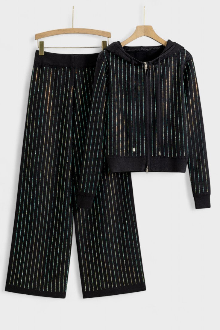 Liana™ | Pletená souprava se strassovými detaily