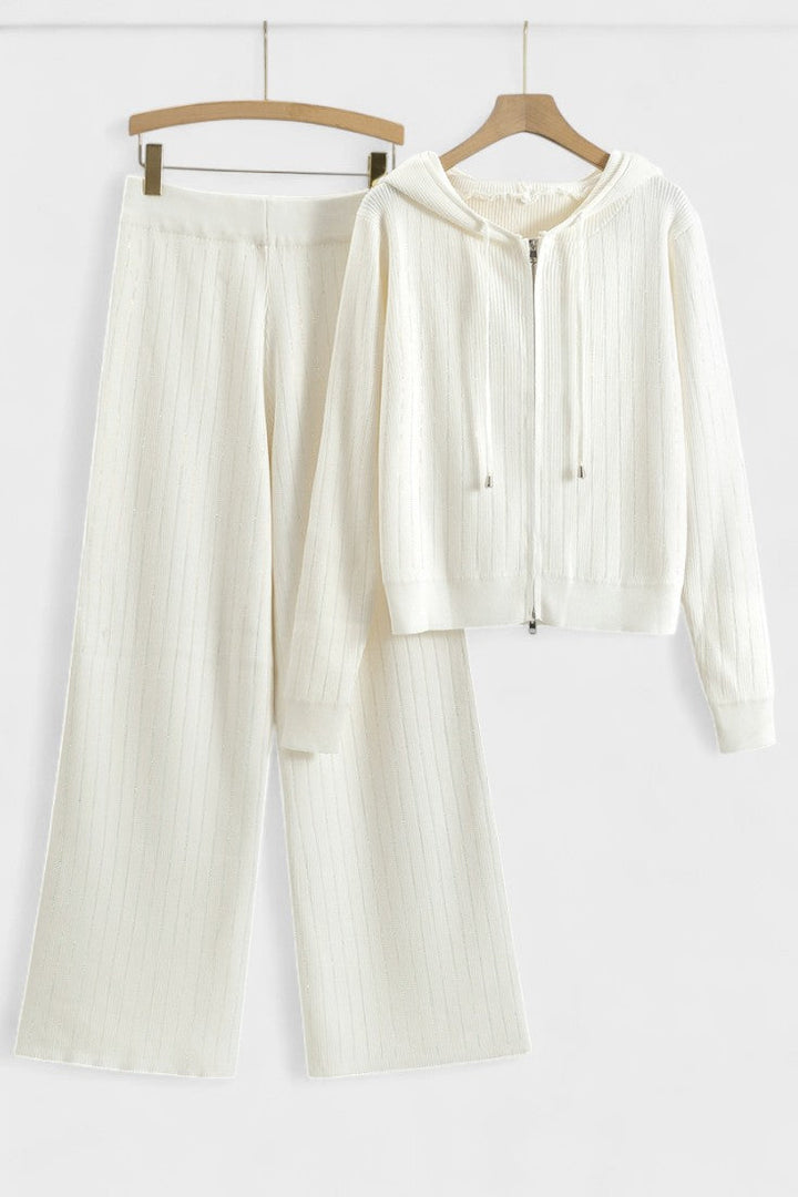 Liana™ | Pletená souprava se strassovými detaily