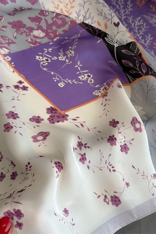 Violetta-háčkovaný šátek (100% hedvábí - 68cm)